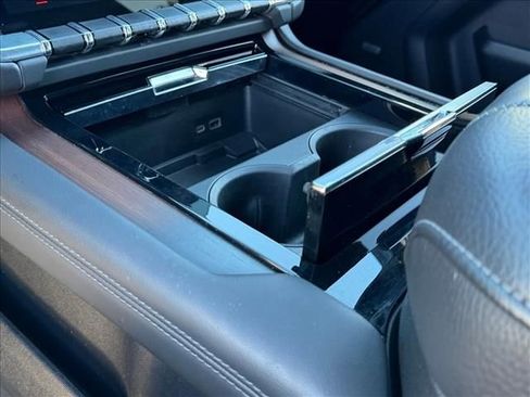 Certified 2025 GMC Yukon Denali AWD/4WD image 23