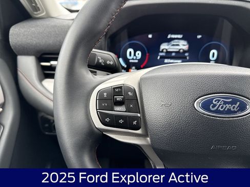 Used 2025 Ford Explorer Active image 21
