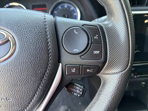 Used 2018 Toyota Corolla LE FWD image 13