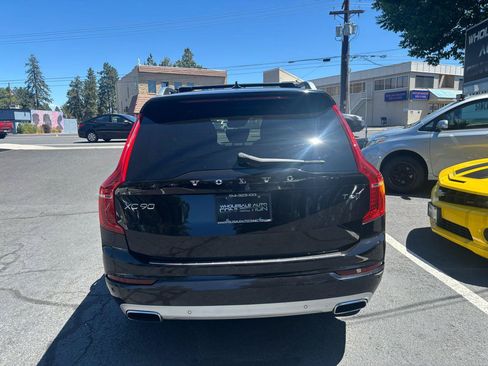 Used 2018 Volvo XC90 T6 Momentum w/ Convenience Package AWD/4WD image 4