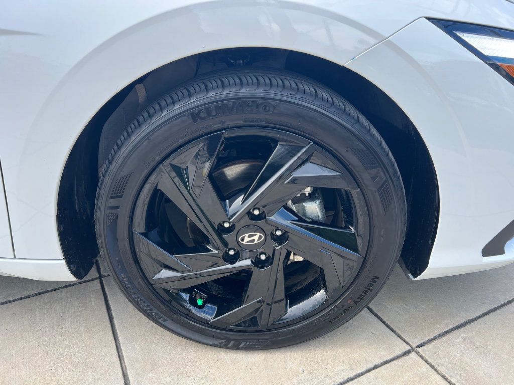 Certified 2026 Hyundai Elantra Sport FWD image 5