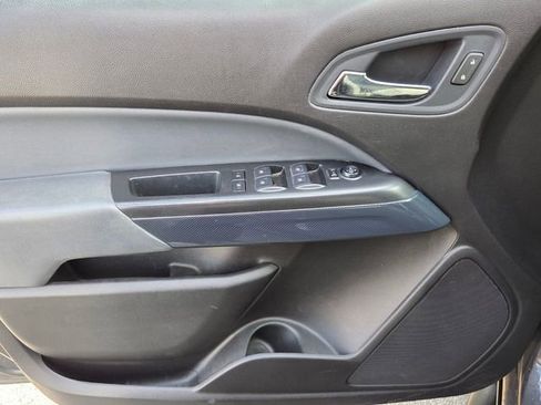 Used 2017 Chevrolet Colorado Z71 image 9