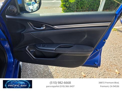 Used 2018 Honda Civic Sport image 24