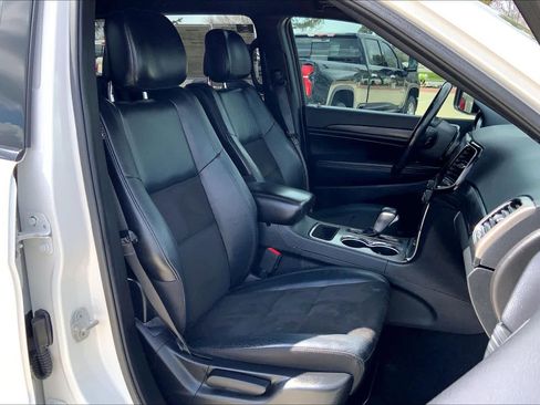 Used 2020 Jeep Grand Cherokee Altitude image 9