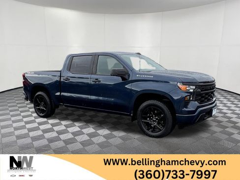 Used 2022 Chevrolet Silverado 1500 Custom image 1