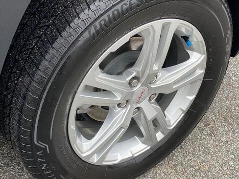 Certified 2024 GMC Terrain SLE w/ Driver Convenience Package image 28