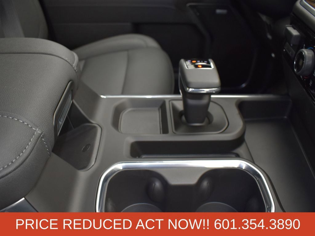 Used 2026 Chevrolet Silverado 1500 RST w/ All Star Edition Plus AWD/4WD image 25