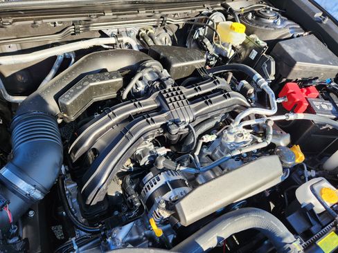 Certified 2025 Subaru Outback Premium image 9