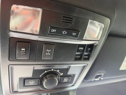 Used 2019 Toyota Tacoma TRD Off-Road AWD/4WD image 20