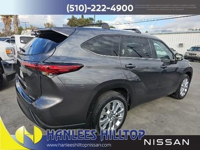 Used 2023 Toyota Highlander Limited