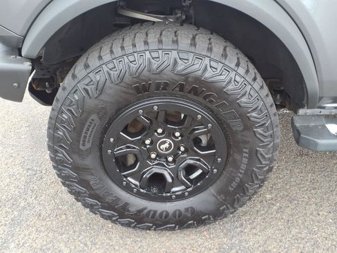 Used 2022 Ford Bronco Wildtrak AWD/4WD image 11