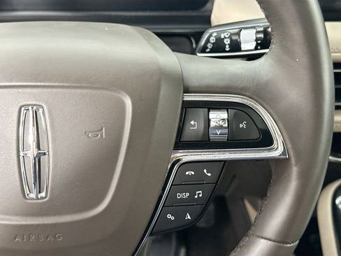 Used 2022 Lincoln Nautilus Reserve image 24
