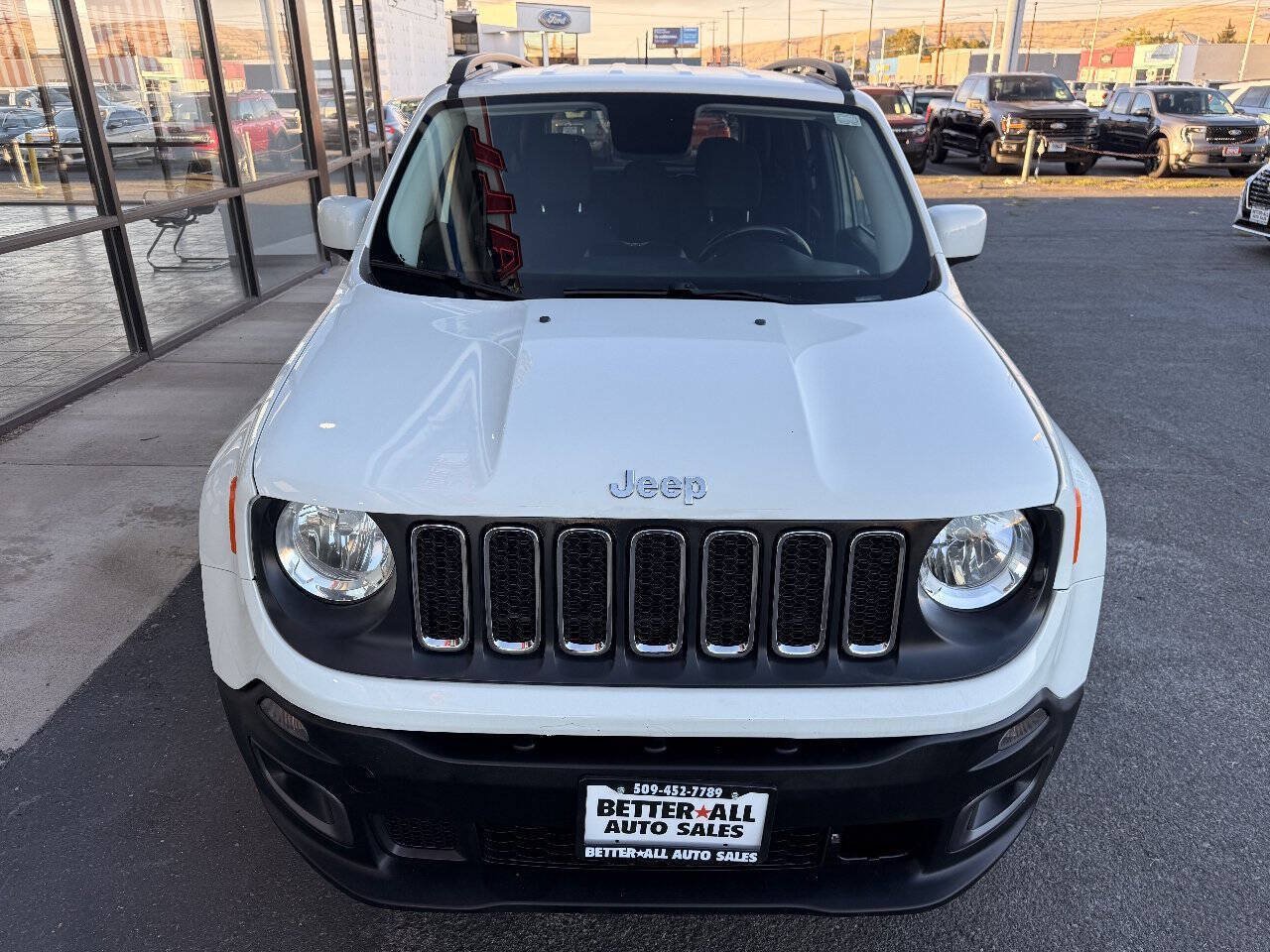 Used 2016 Jeep Renegade Latitude AWD/4WD image 8