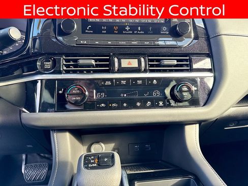 Used 2025 Nissan Pathfinder SL w/ Cargo Package image 26