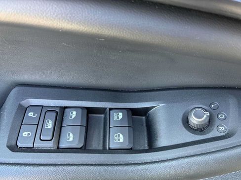 Used 2023 Jeep Grand Cherokee L Laredo AWD/4WD image 15