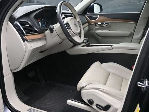 Used 2016 Volvo XC90 T6 Inscription w/ Vision Package AWD/4WD image 17