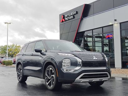 Used 2024 Mitsubishi Outlander 4WD Plug-In Hybrid
