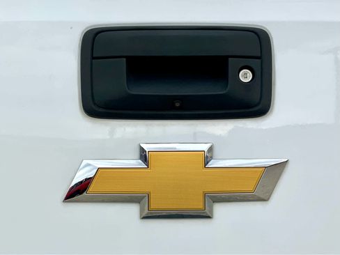Used 2017 Chevrolet Silverado 1500 LT w/ Trailering Package AWD/4WD image 23