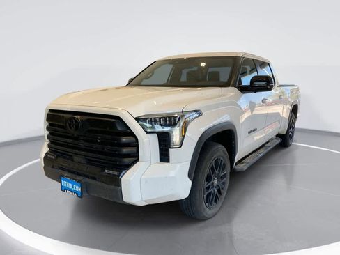 Used 2025 Toyota Tundra Limited AWD/4WD image 1