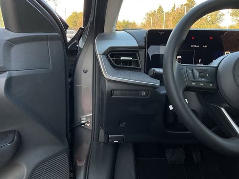 New 2026 Nissan Kicks S image 24