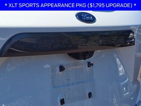 Used 2022 Ford Explorer XLT w/ Equipment Group 202A image 34
