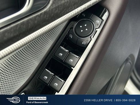 Used 2025 Ford Explorer Platinum w/ Ultimate Package AWD/4WD image 18
