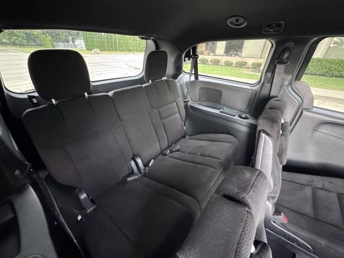 Used 2015 Dodge Grand Caravan SE w/ Quick Order Package 29E SE image 19