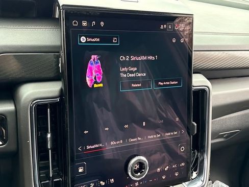 New 2026 GMC Yukon XL AT4 w/ AT4 Premium Plus Package image 9