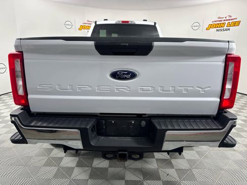 Used 2024 Ford F350 XLT image 4
