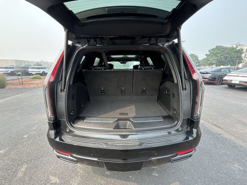 Used 2023 Cadillac Escalade Sport AWD/4WD image 26