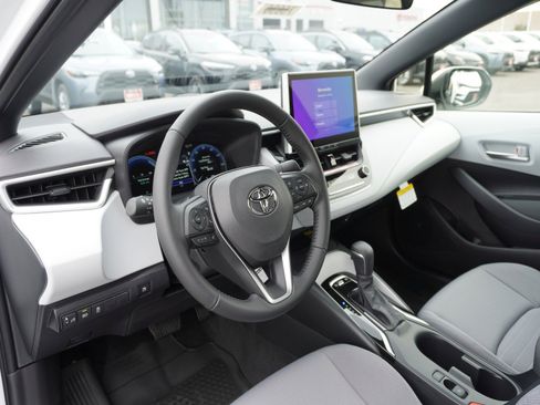 New 2026 Toyota Corolla SE image 18