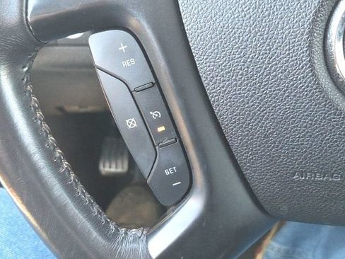 Used 2012 Buick Enclave Premium FWD image 38