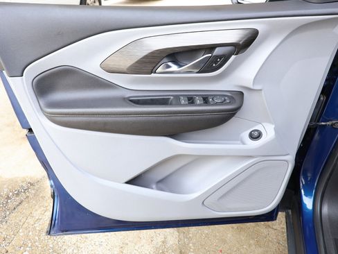 Used 2022 GMC Terrain SLE w/ Driver Convenience Package image 30