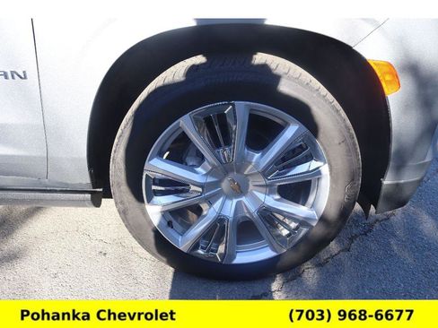 Certified 2024 Chevrolet Suburban High Country image 28