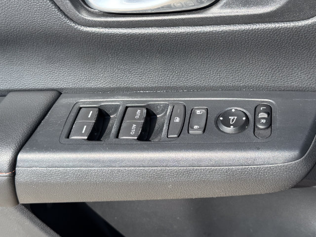 Used 2025 Honda CR-V Sport image 28