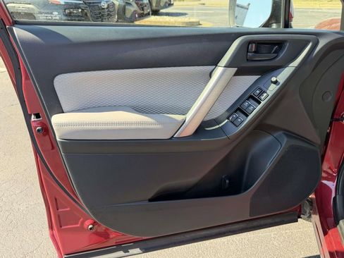 Used 2018 Subaru Forester 2.5i Premium image 16