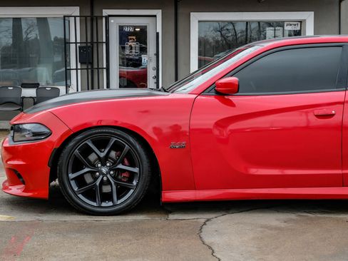 Used 2019 Dodge Charger R/T image 15