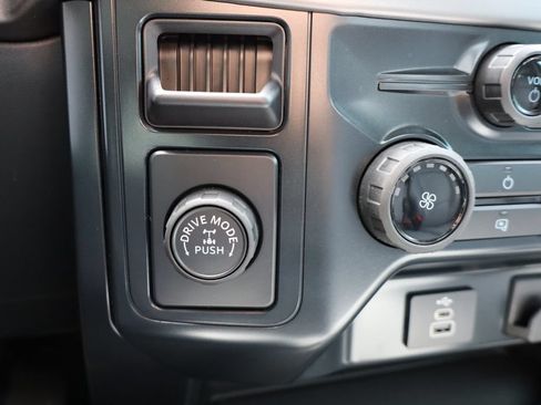 Used 2025 Ford F150 XL RWD image 24