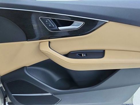 Used 2023 Audi Q7 2.0T Premium Plus w/ Premium Plus Package image 23