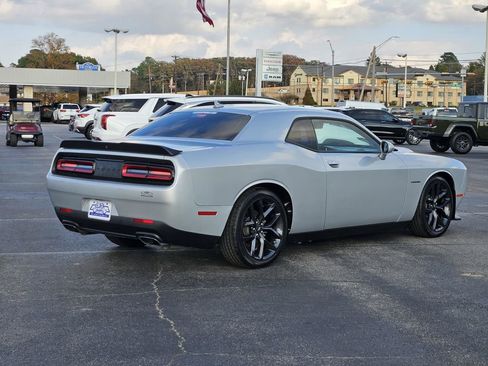Used 2022 Dodge Challenger R/T w/ Plus Package image 6