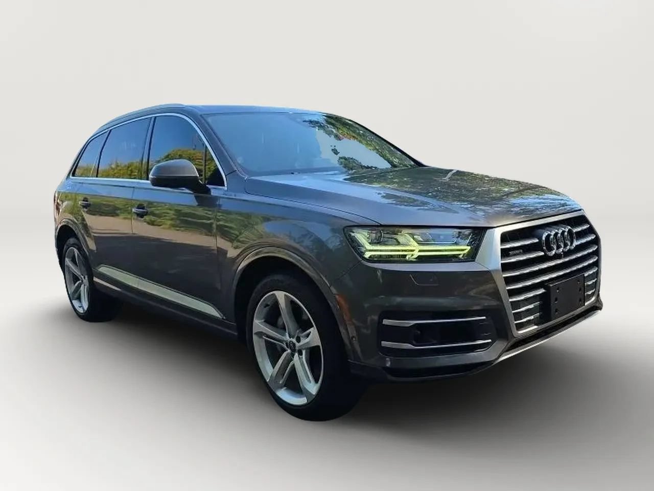 Used 2019 Audi Q7 3.0T Prestige AWD/4WD image 3