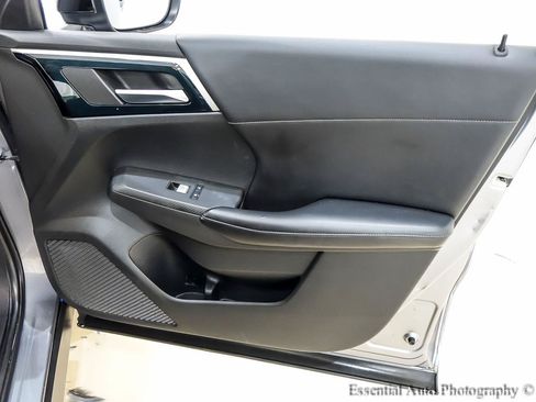 Used 2022 Mitsubishi Outlander SE AWD/4WD image 34