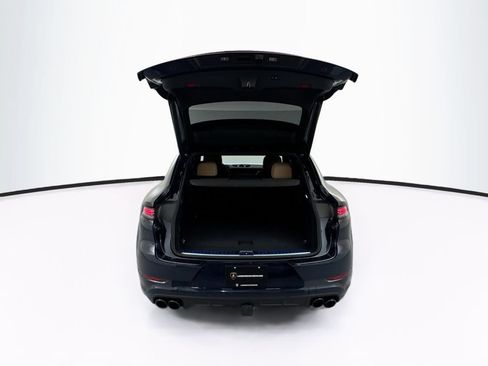Used 2025 Porsche Cayenne Turbo AWD/4WD image 29