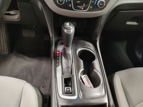 Used 2020 Chevrolet Equinox LS w/ LS Convenience Package image 8