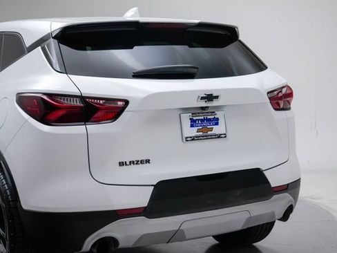 Used 2022 Chevrolet Blazer LT w/ LPO, Black Accent Package FWD image 5