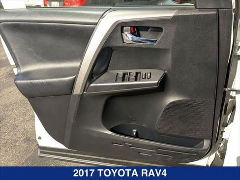 Used 2017 Toyota RAV4 XLE FWD image 10
