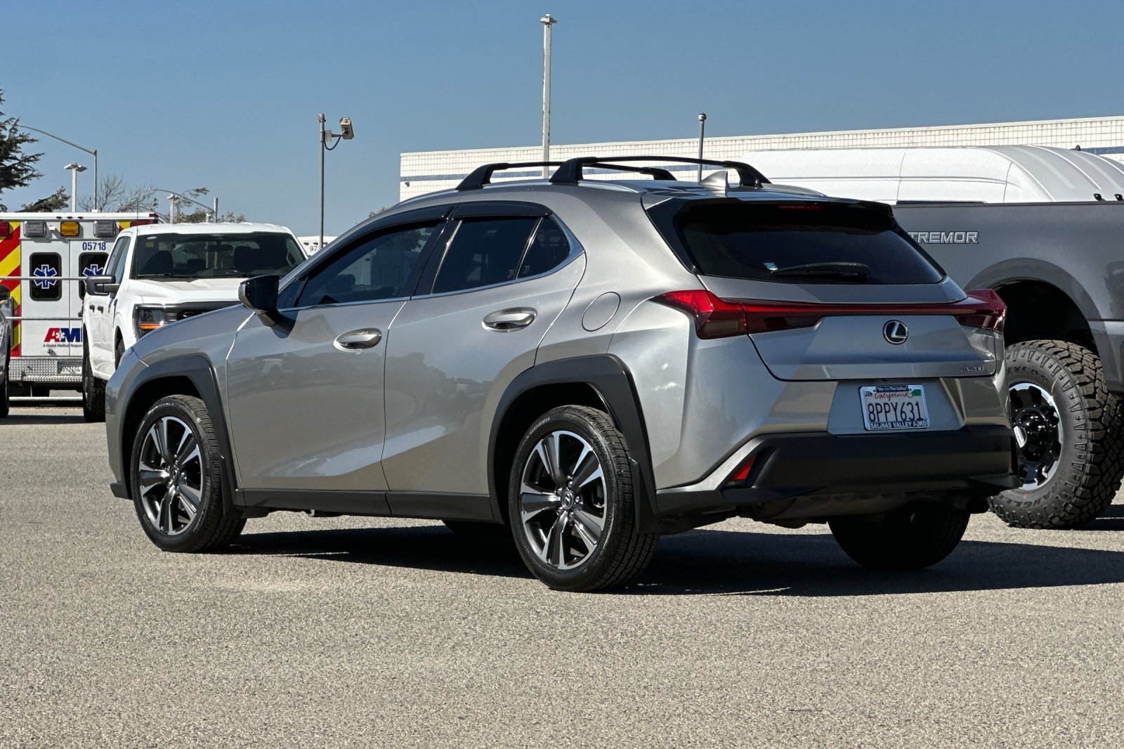 Used 2019 Lexus UX 200 w/ Premium Package FWD image 6