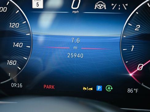 Used 2023 Mercedes-Benz S 500 4MATIC w/ AMG Line image 32