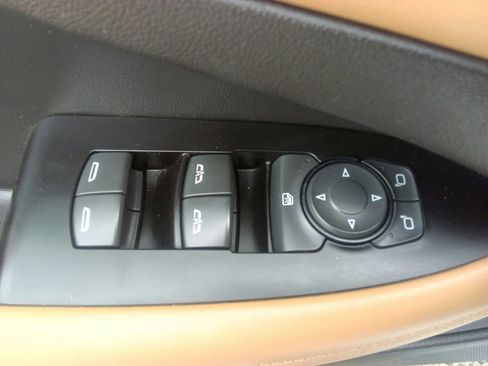 Used 2018 Buick LaCrosse Essence FWD image 16