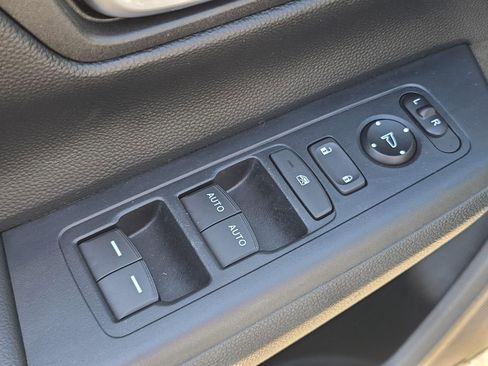 Used 2023 Honda CR-V EX image 12